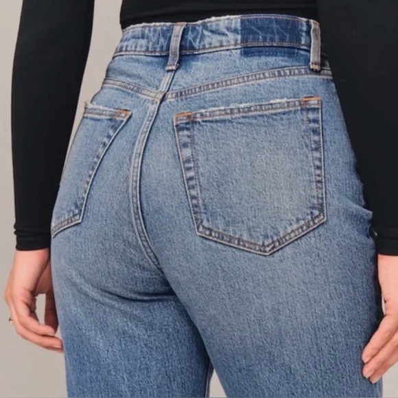 Abercrombie & Fitch | Women’s medium blue Curve Love The Dad High Rise Jeans, 27 - Picture 15 of 15